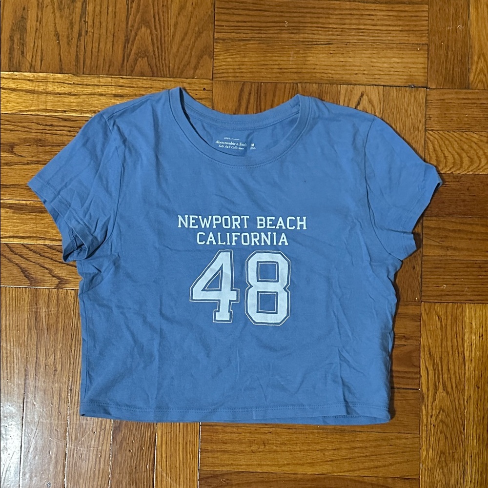 Abercrombie & Fitch Cropped Baby Tee